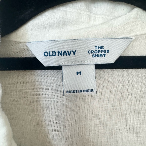 Old Navy Cropped Button-Down Shirt - Picture 4 of 4